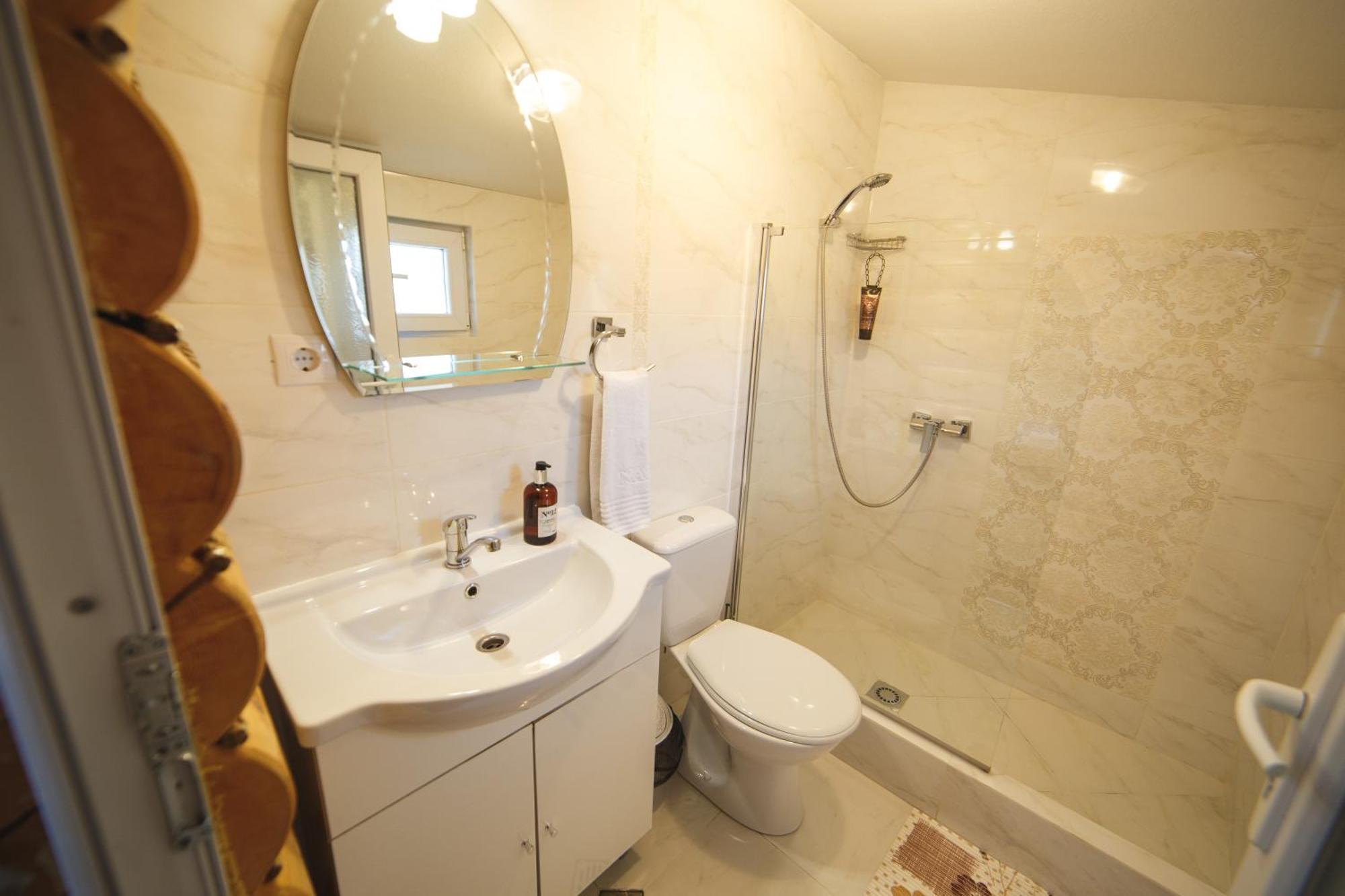 Vila Adr Petresti Экстерьер фото